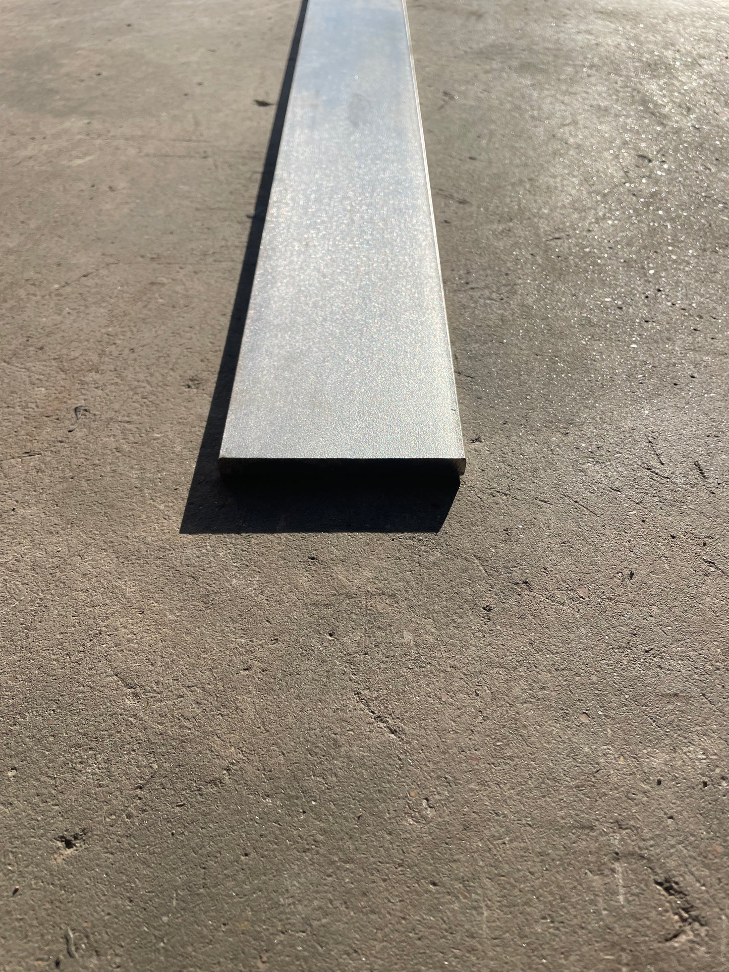 Plattjärn i Rostfritt material / Bredd 30mm /