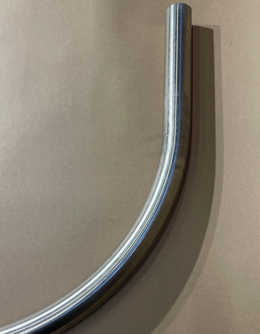 Rörbockad detalj – Ø76,1 mm rör, radie 228 mm, 90° bockning