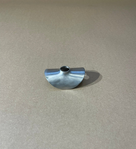 Sadel i rostfritt syrafast stål (1.4404) / Huvudrör Ø84mm- Avstick Ø30mm